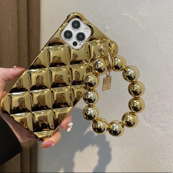 Golden iPhone 12pro phone case - Picture 8 of 8